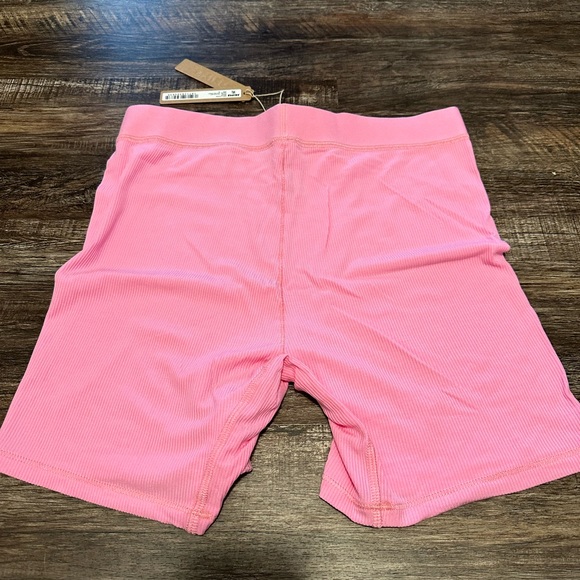 NWT Skims soft lounge boxer, medium, cotton candy - Picture 3 of 3